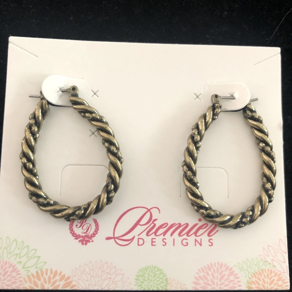 Premier hoop earrings